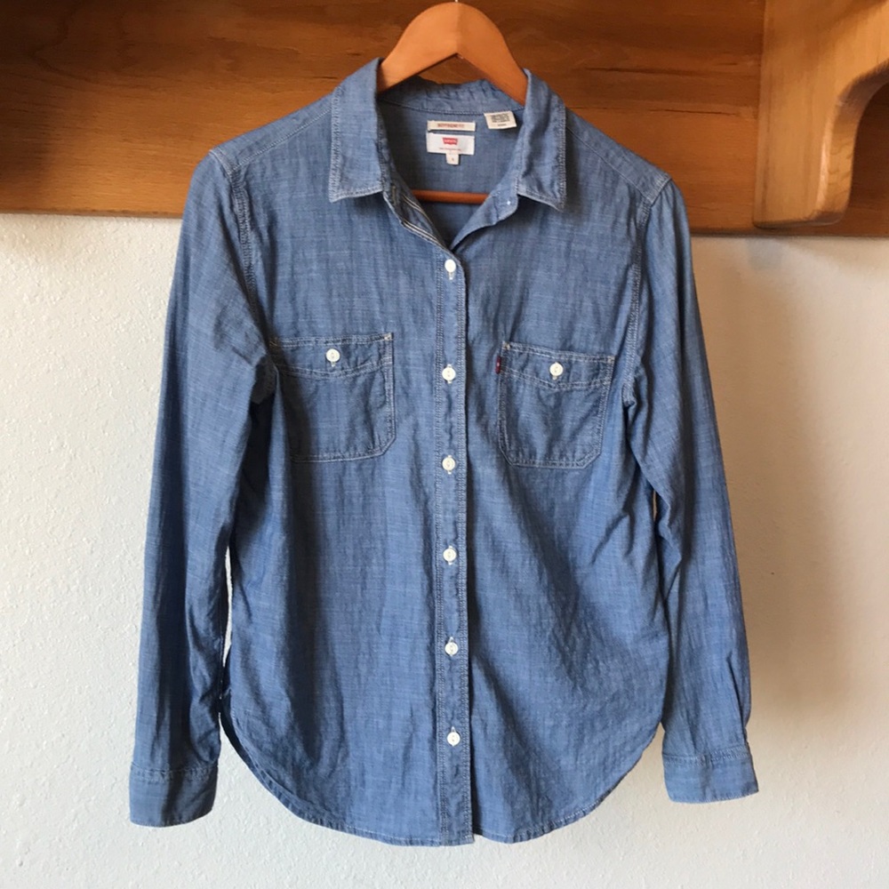 Levi’s Boyfriend Fit Button-up Shirt - Picture 4 of 13
